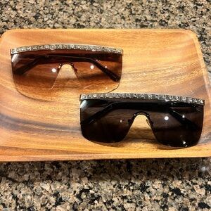 Stylish Sunglasses with Rhinestone Accents